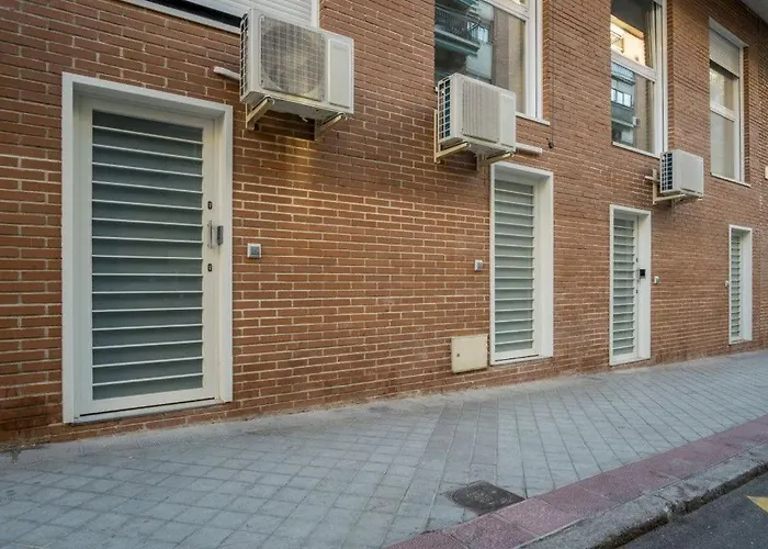 1 bedroom 1.5 bathrooms furnished - Delicias Atocha - Modern - MintyStay